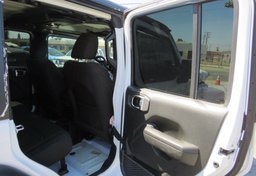 2020 Jeep Wrangler Unlimited - Thumbnail 21