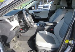 2020 Toyota RAV4 - Thumbnail 25