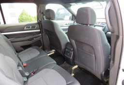 2016 Ford Explorer - Thumbnail 27