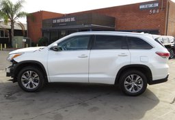 2015 Toyota Highlander - Thumbnail 11
