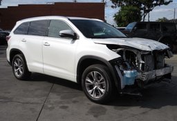 2015 Toyota Highlander - Thumbnail 4