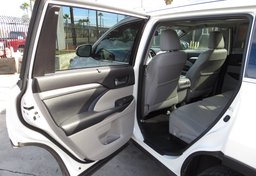 2015 Toyota Highlander - Thumbnail 24