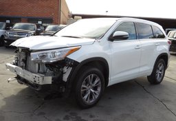 2015 Toyota Highlander - Thumbnail 3
