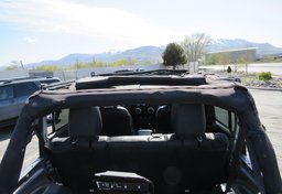 2016 Jeep Wrangler Unlimited - Thumbnail 25