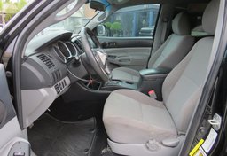 2013 Toyota Tacoma - Thumbnail 28