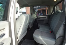 2017 Ram 1500 - Thumbnail 33