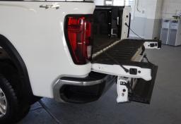 2023 GMC Sierra 2500HD - Thumbnail 24