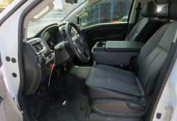 2017 Nissan Titan - Thumbnail 21