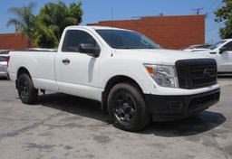 2017 Nissan Titan - Thumbnail 3