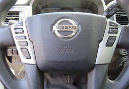 2017 Nissan Titan - Thumbnail 32