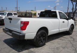 2017 Nissan Titan - Thumbnail 7