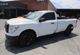 2017 Nissan Titan - Thumbnail 2