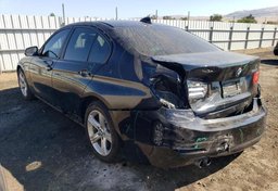 2015 BMW 3 Series - Thumbnail 2