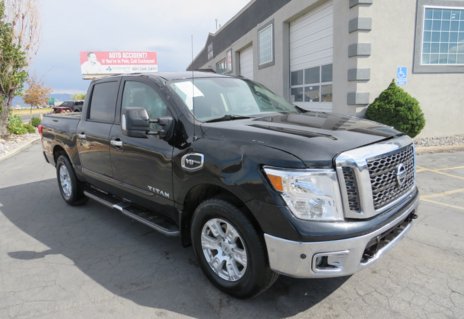 Picture of 2017 Nissan Titan