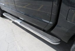 2017 Nissan Titan - Thumbnail 23