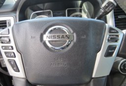 2017 Nissan Titan - Thumbnail 31