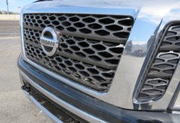 2017 Nissan Titan - Thumbnail 20