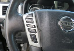 2017 Nissan Titan - Thumbnail 33