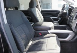2017 Nissan Titan - Thumbnail 28