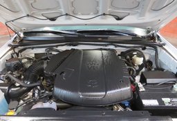 2015 Toyota Tacoma - Thumbnail 31