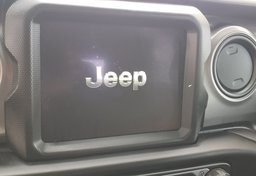 2021 Jeep Gladiator - Thumbnail 34