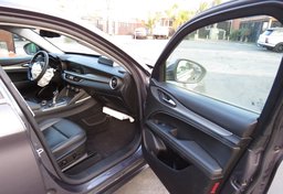 2018 Alfa Romeo Stelvio - Thumbnail 21