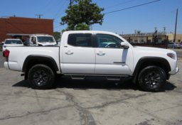 2021 Toyota Tacoma 4WD - Thumbnail 5