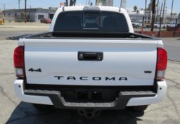 2021 Toyota Tacoma 4WD - Thumbnail 12
