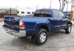 2014 Toyota Tacoma - Thumbnail 3