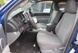 2014 Toyota Tacoma - Thumbnail 26