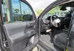 2021 Toyota Tacoma - Thumbnail 23