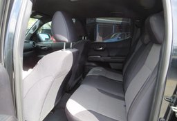 2021 Toyota Tacoma - Thumbnail 32