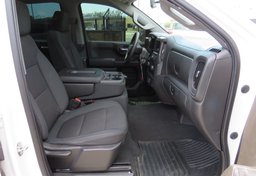 2019 Chevrolet Silverado 1500 - Thumbnail 30