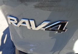 2019 Toyota RAV4 - Thumbnail 19