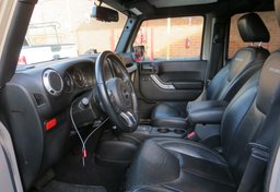 2016 Jeep Wrangler Unlimited - Thumbnail 31