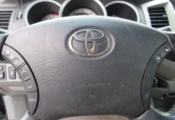 2011 Toyota Tacoma - Thumbnail 32