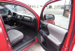 2017 Toyota Tacoma - Thumbnail 19