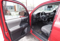 2017 Toyota Tacoma - Thumbnail 18