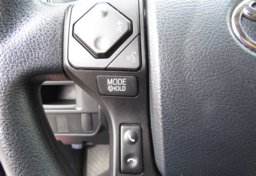 2017 Toyota Tacoma - Thumbnail 30