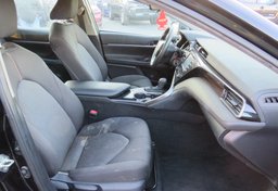 2020 Toyota Camry - Thumbnail 23