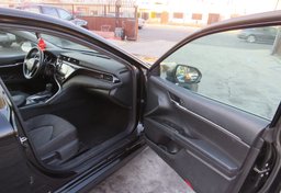 2020 Toyota Camry - Thumbnail 19