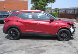 2020 Nissan Kicks - Thumbnail 12