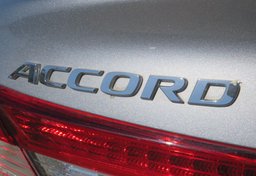 2021 Honda Accord Sedan - Thumbnail 17