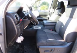 2014 Toyota Tundra 4WD Truck - Thumbnail 24