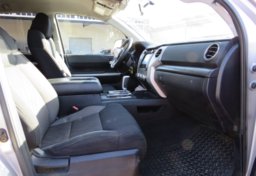 2014 Toyota Tundra 4WD Truck - Thumbnail 27