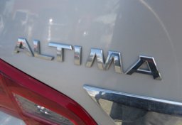 2018 Nissan Altima - Thumbnail 20