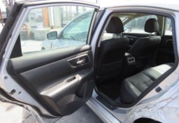 2018 Nissan Altima - Thumbnail 23