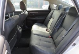 2018 Nissan Altima - Thumbnail 29