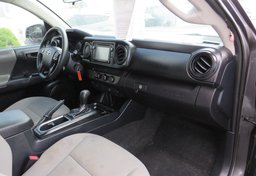 2019 Toyota Tacoma - Thumbnail 22