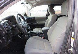 2019 Toyota Tacoma - Thumbnail 24